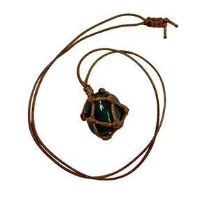 Green Color Stone Necklace in Netted Cord Unisex One Size Casual Cord